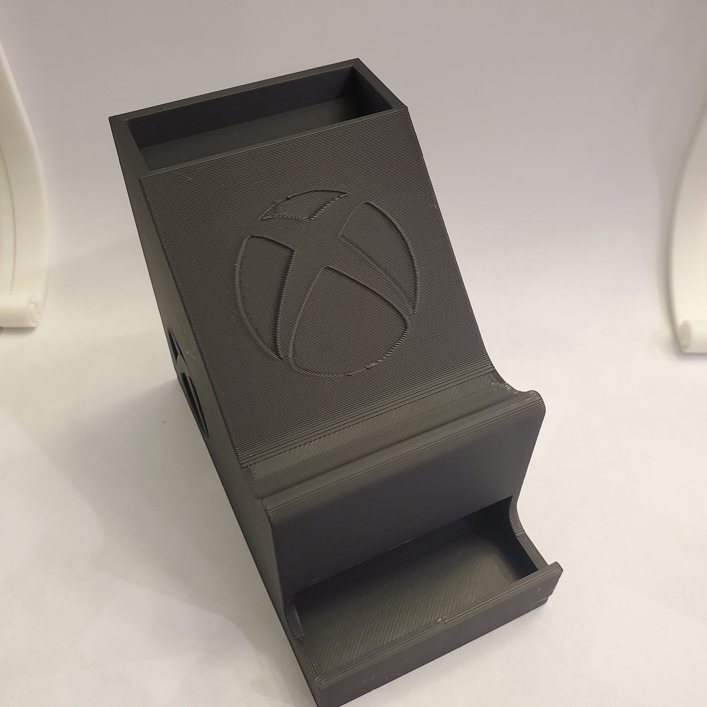 Xbox One Controller Stand/Battery Holder