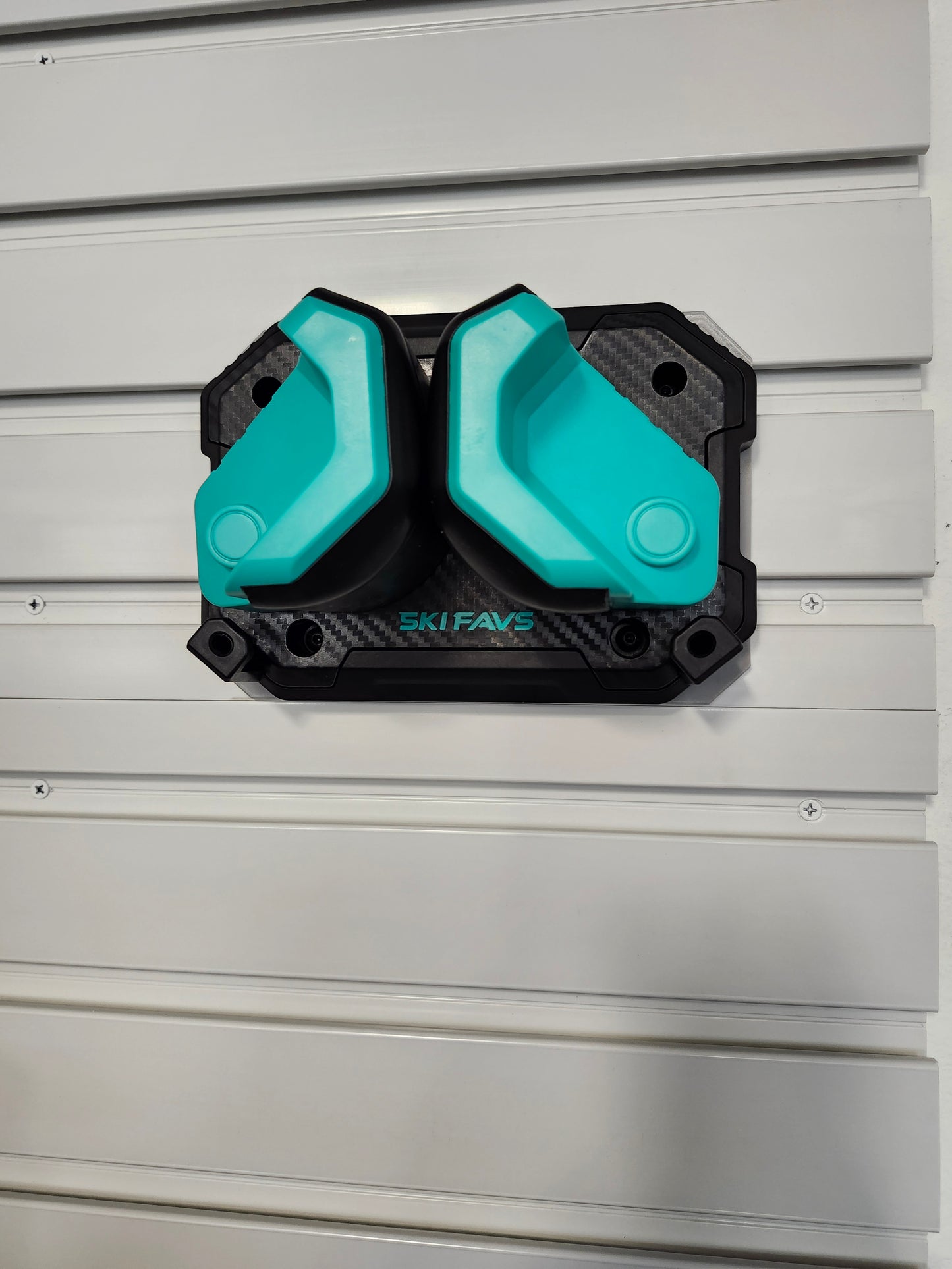 SkiFavs to Gladiator Geartrack Mount
