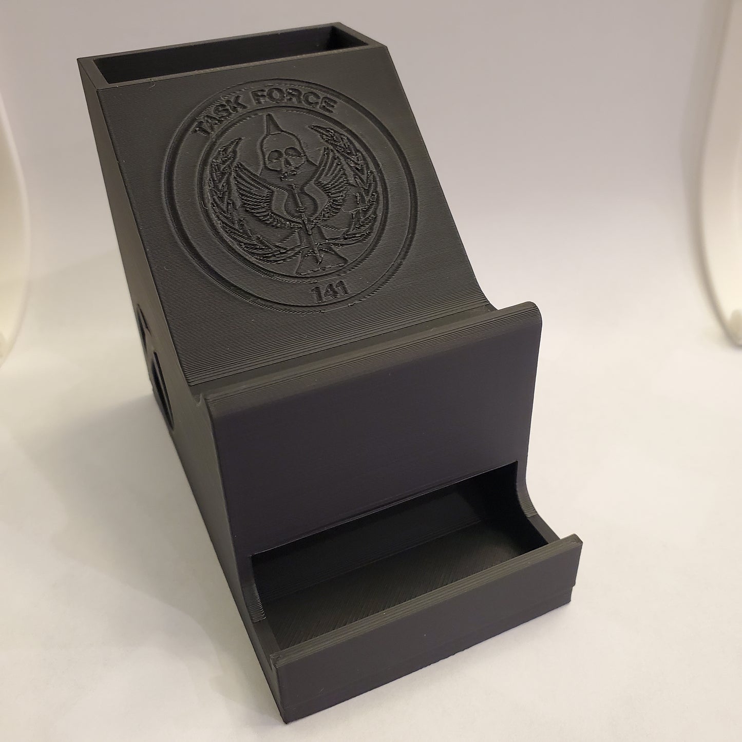Xbox One Controller Stand/Battery Holder