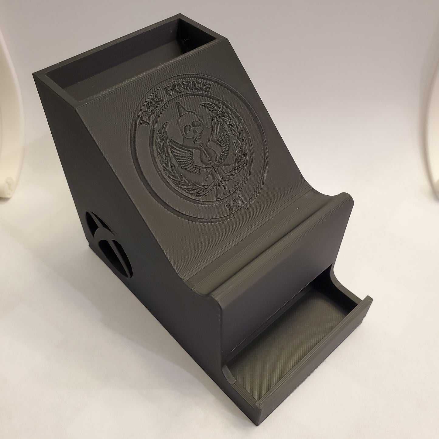 Xbox One Controller Stand/Battery Holder