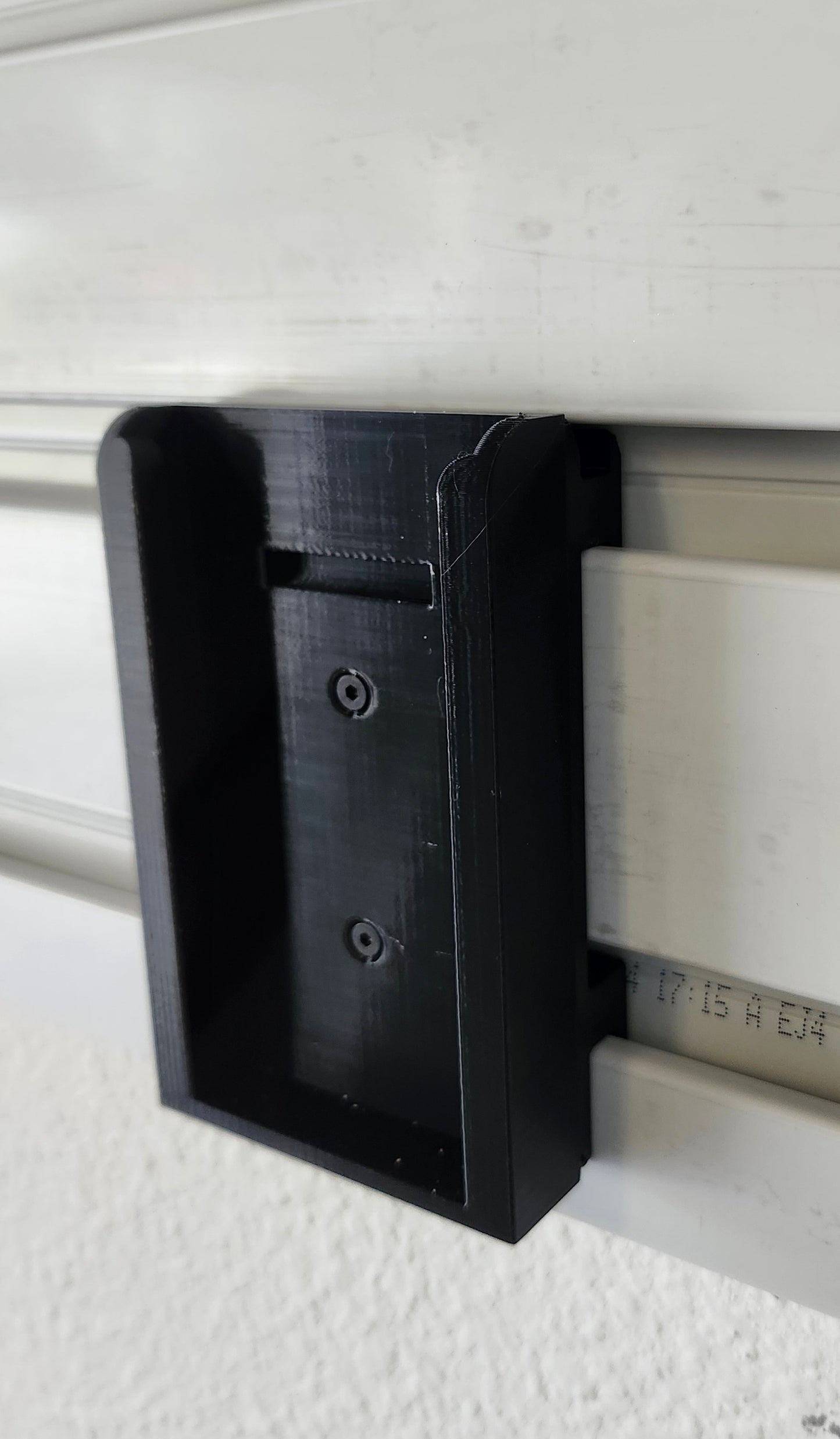 Gladiator Geartrack Mount Ryobi 40V Batteries